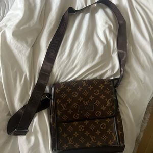 Louis Vuitton Monogram Macassar Bass MM